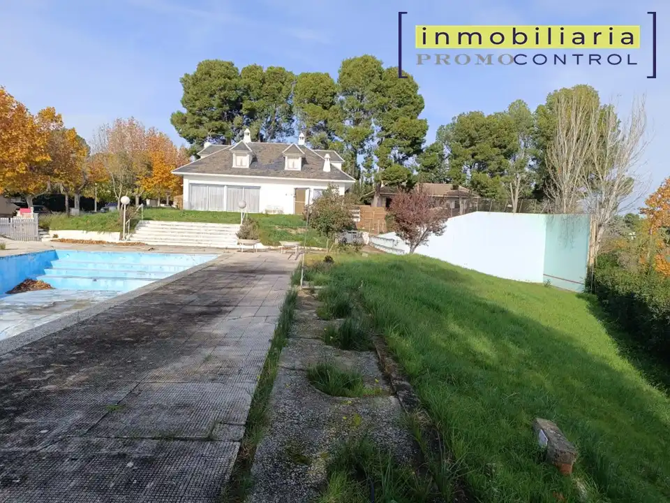 Chalet con terraza en venta en Calle Río Aragón 4, imagen 68
