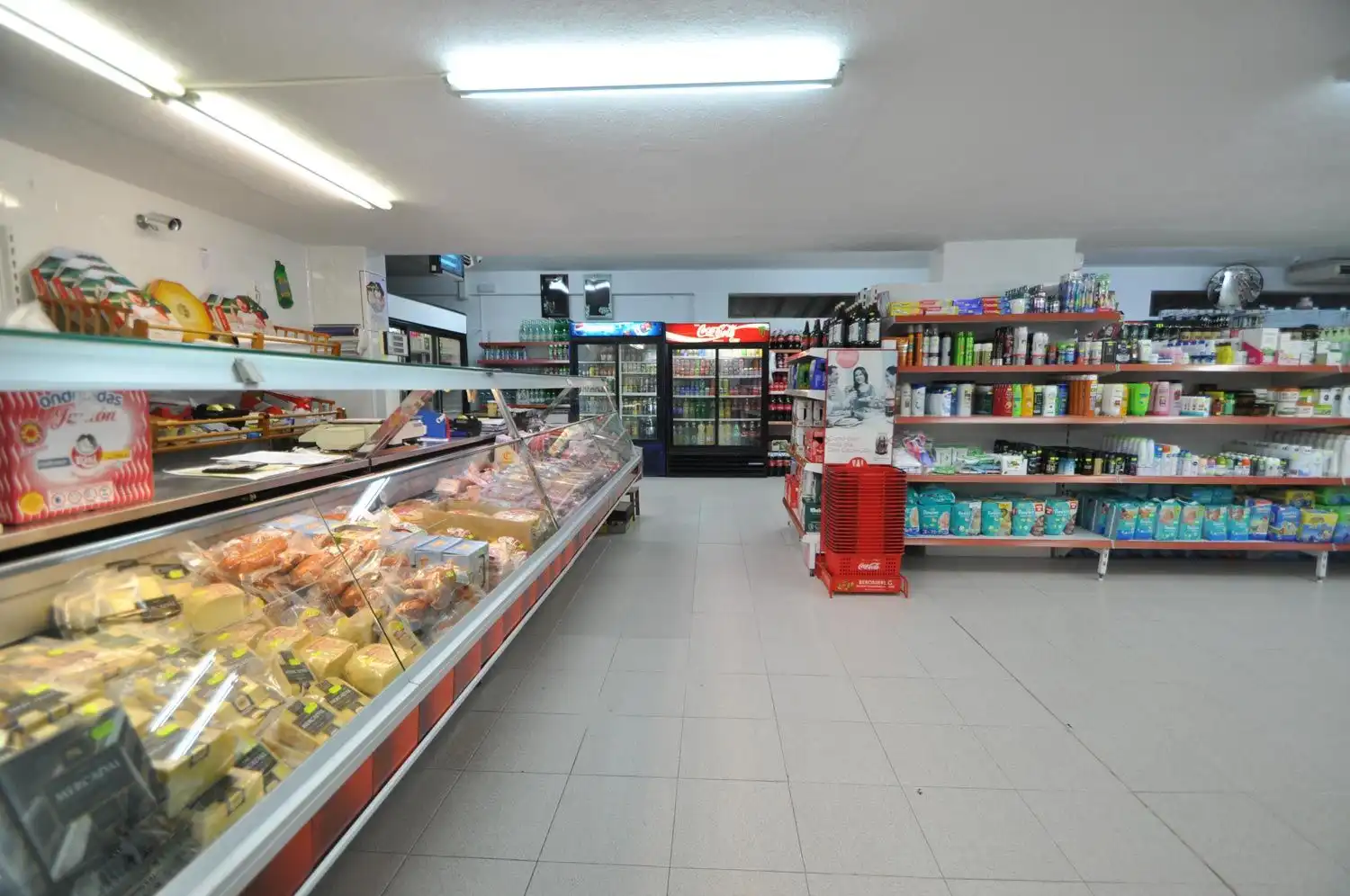 Local comercial en venda a Cala Blanca, imagen 2