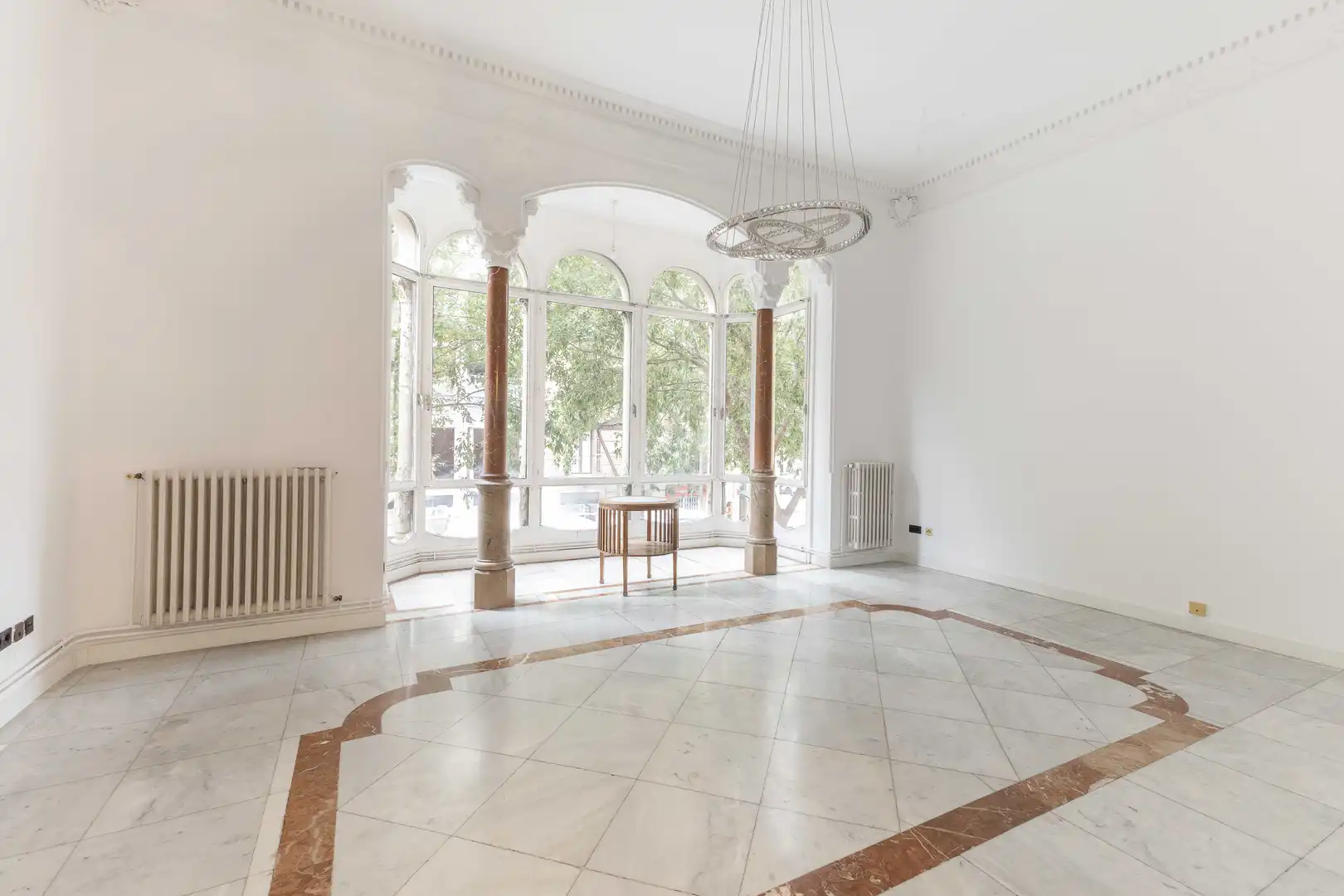 Büro zum Verkauf in Barcelona mit Klimaanlage und Terrasse
