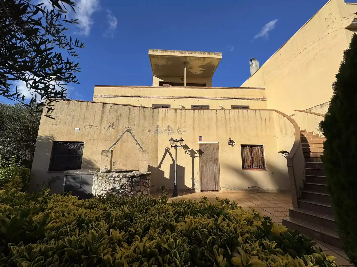 Vista exterior de Casa o xalet en venda en Borrassà amb Parquet, Terrassa i Piscina