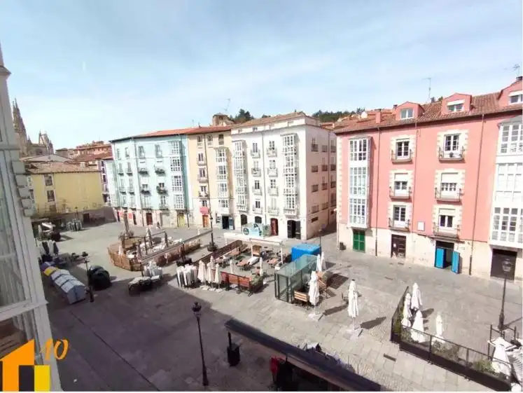 Vista exterior de Piso en venta en Burgos con Calefacción