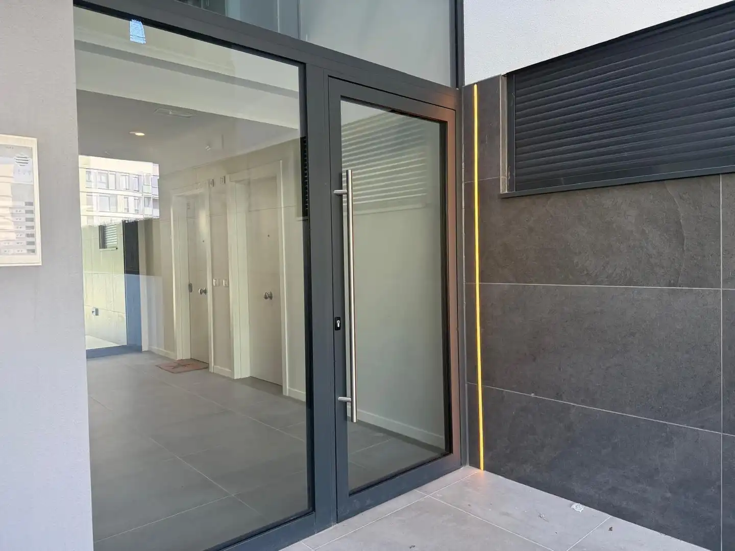 Flat for rent in Girona  with Storage room, Balcony and Community pool