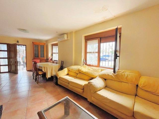 Casa-chalet en Venta en Plaza España en Pina de Ebro