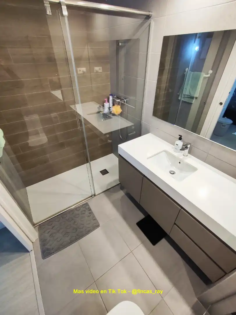 Baño de Piso en venta en Ripollet con Aire acondicionado, Calefacción y Parquet