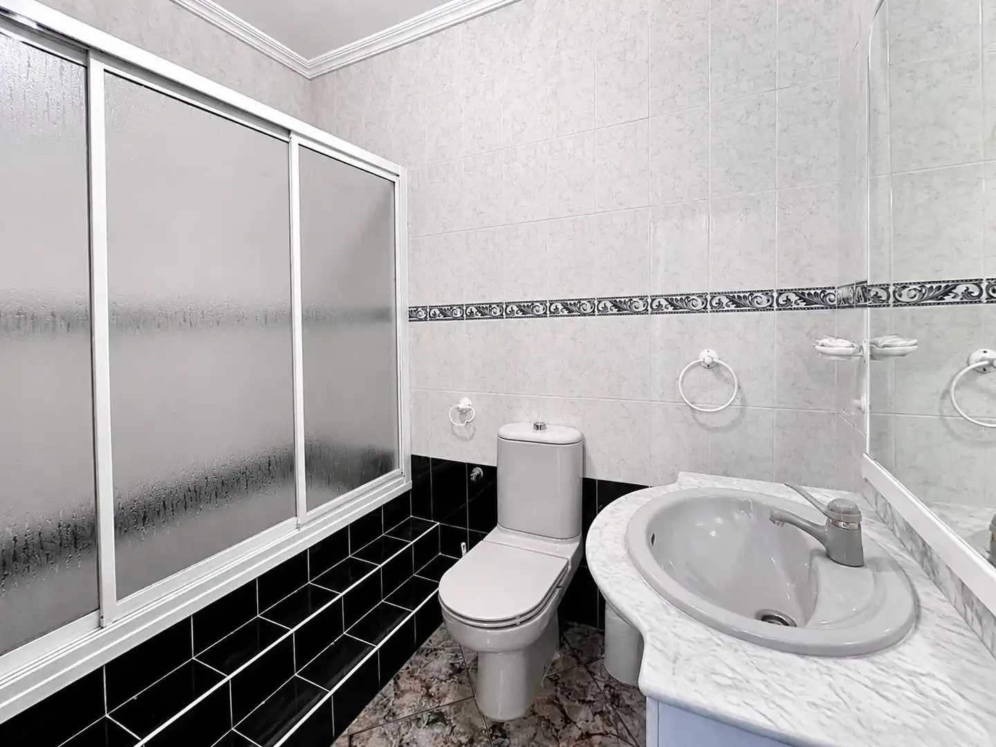 Baño de Casa o chalet en venta en Madroñera con Aire acondicionado, Calefacción y Terraza