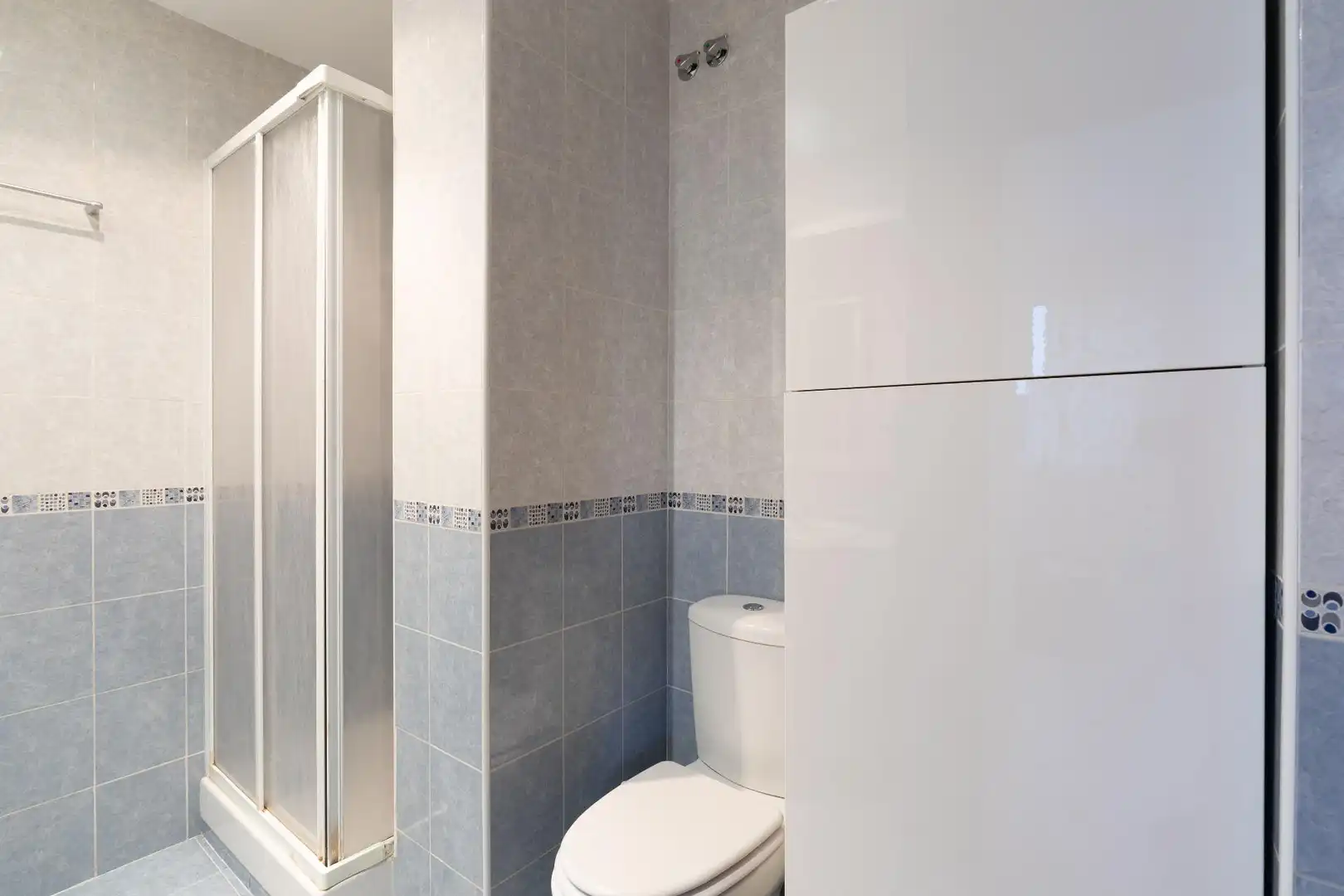 Badezimmer von Wohnung zum Verkauf in Terrassa mit Klimaanlage und Heizung