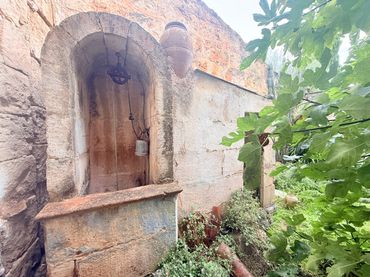 Casa amb jardí en venda a Plaça Comte d'Empúries Hug IV