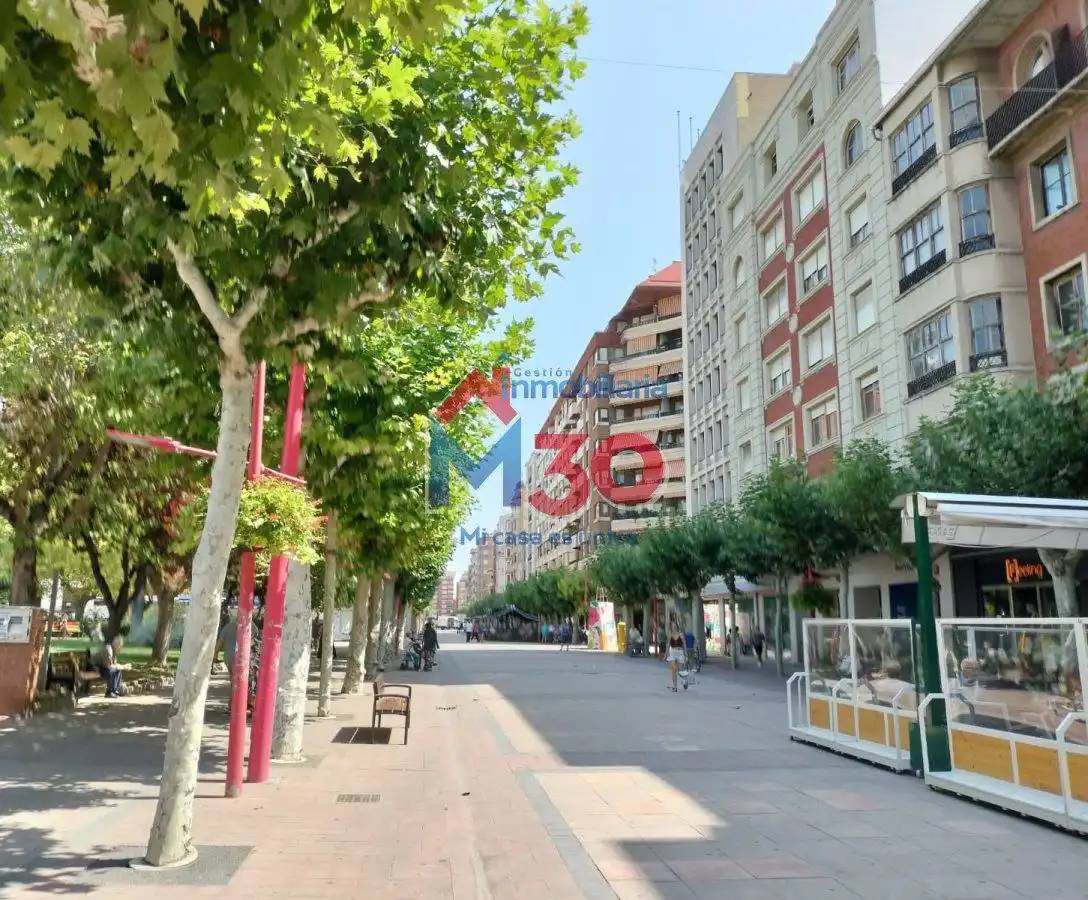 Außenansicht von Geschaftsraum zur Miete in Burgos