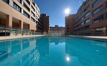 Piscina de Pis en venda en  Madrid Capital amb Aire condicionat, Calefacció i Terrassa