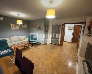 Living room of Flat for sale in  Madrid Capital  with Air Conditioner, Heating and Parquet flooring