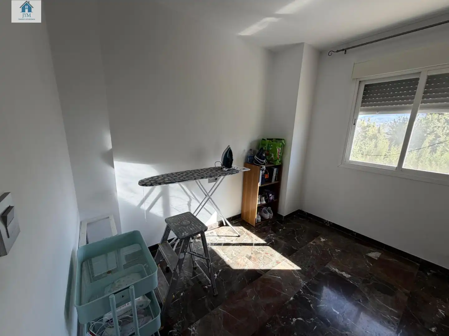 Casa adosada en venta en La Zubia con Jardín privado y Balcón