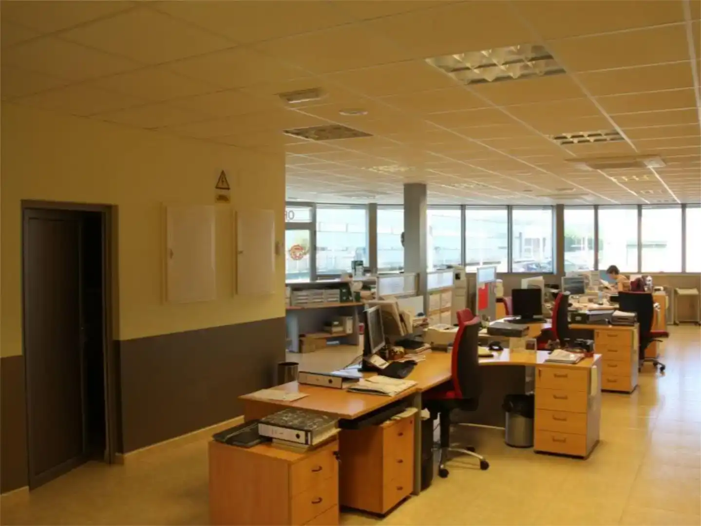 Industrial buildings for rent in Narón