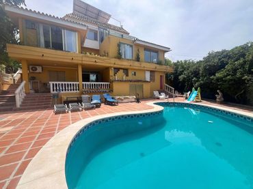 Casa amb piscina en venda a Las Chapas - El Rosario