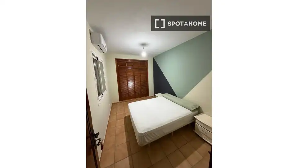 Habitación de Piso de alquiler en Madrid con Aire acondicionado, Calefacción y Amueblado