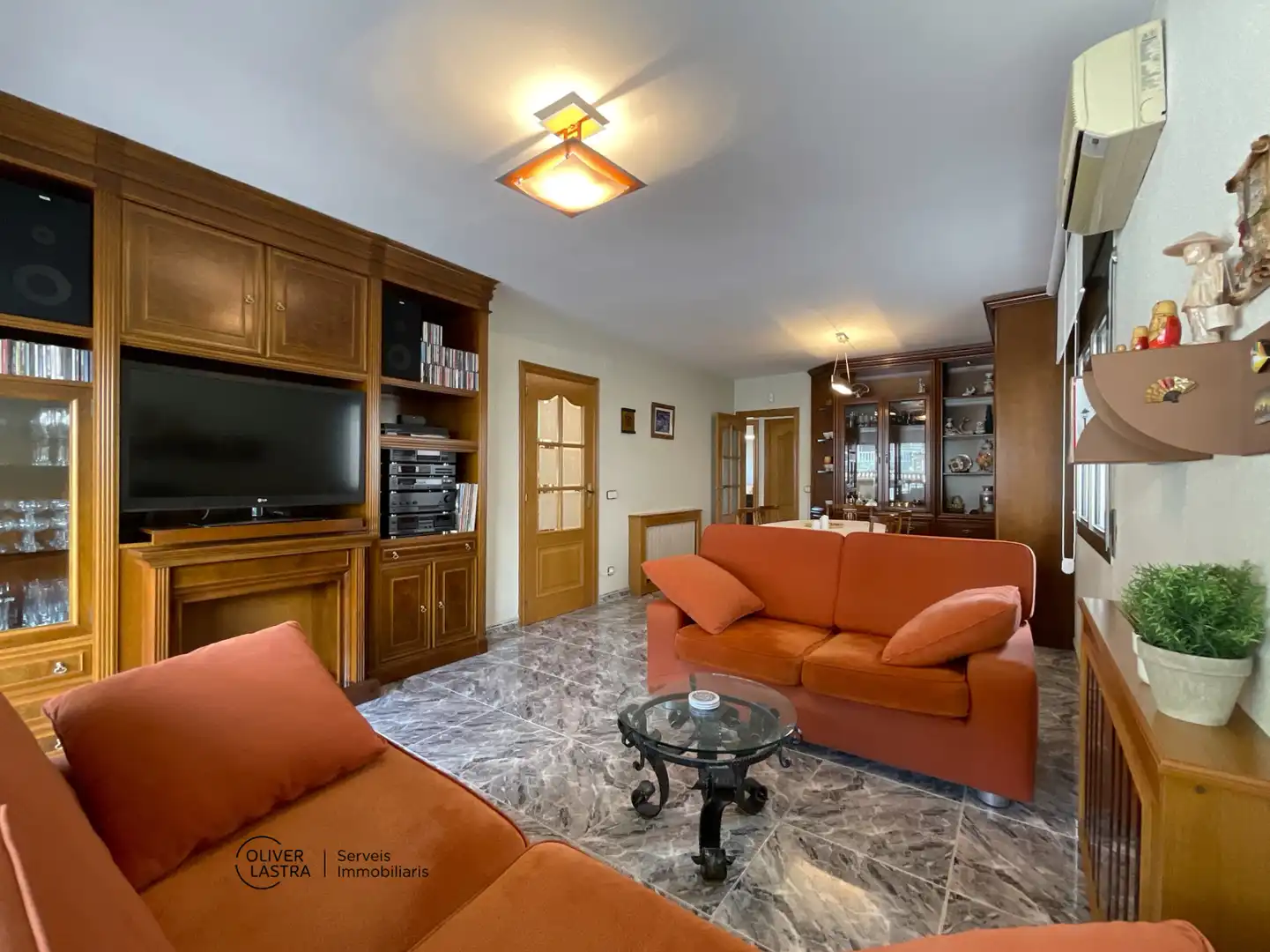 Sala de estar de Casa o chalet en venta en Sant Andreu de la Barca, Barcelona