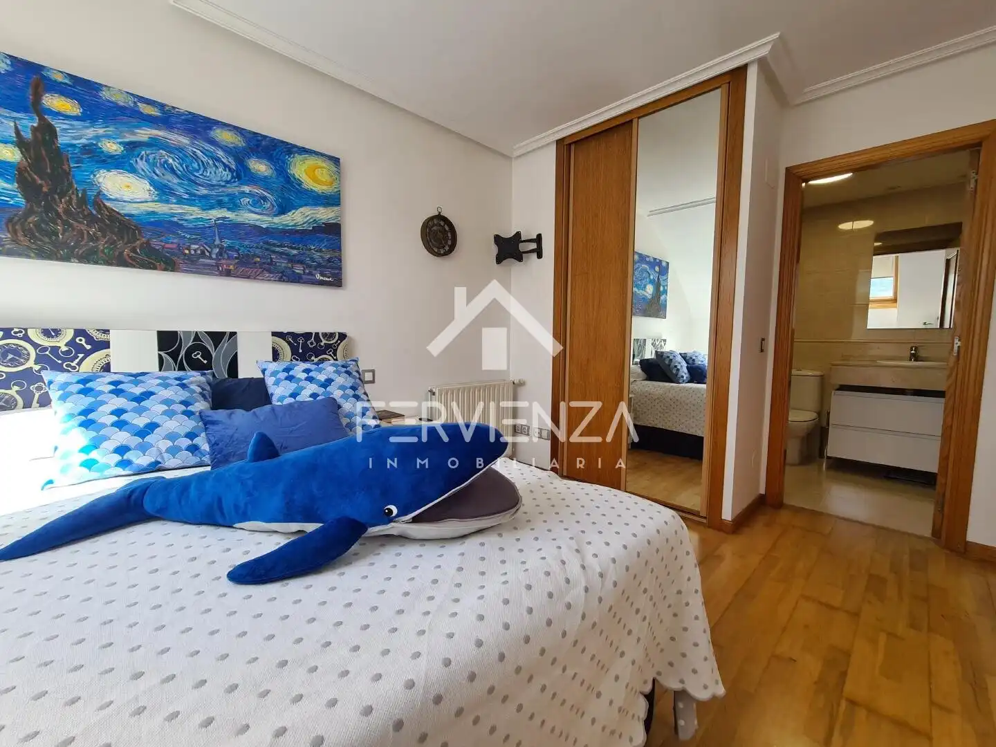 Dormitori de Pis en venda en Oviedo 