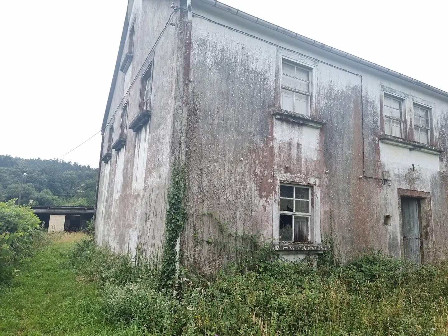 Vista exterior de Casa o xalet en venda en Boqueixón amb Jardí privat, Traster i Balcó