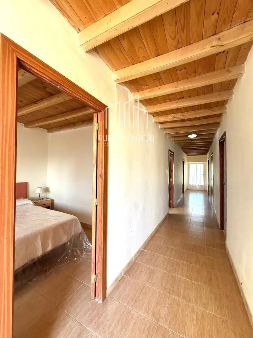 Houses for sale in Topas  with Private garden and Furnished