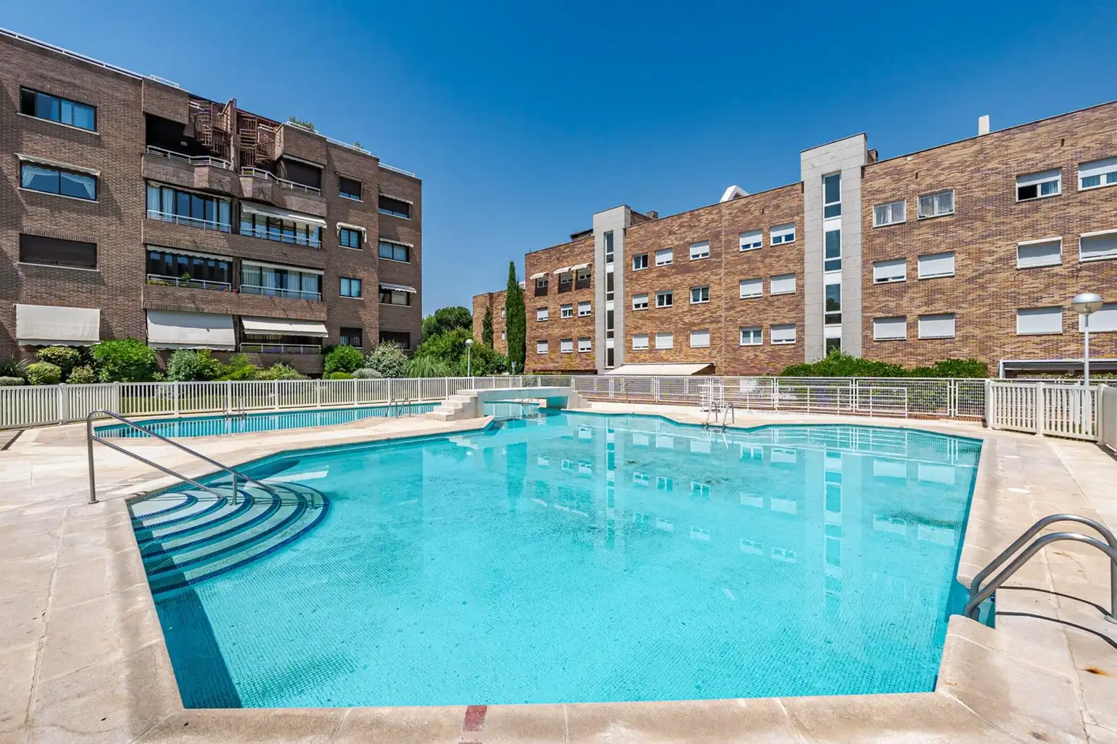 Piscina de Àtic en venda en Pozuelo de Alarcón amb Aire condicionat, Calefacció i Jardí privat