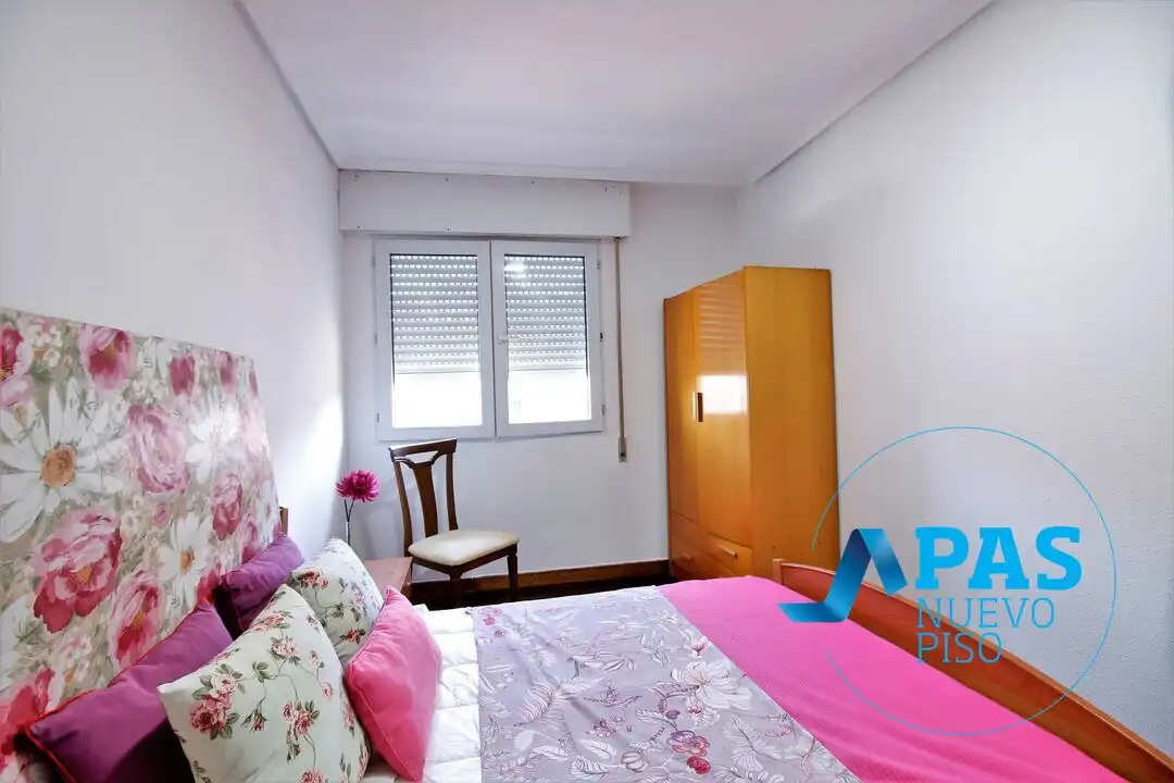 Habitación de Piso en venta en Camargo con Terraza, Trastero y Amueblado