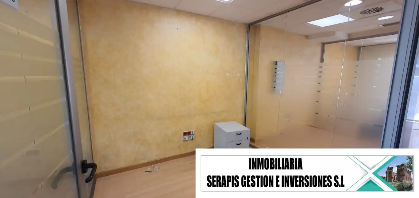 Commercial properties for sale in Mollet del Vallès  with Air Conditioner and Parquet flooring