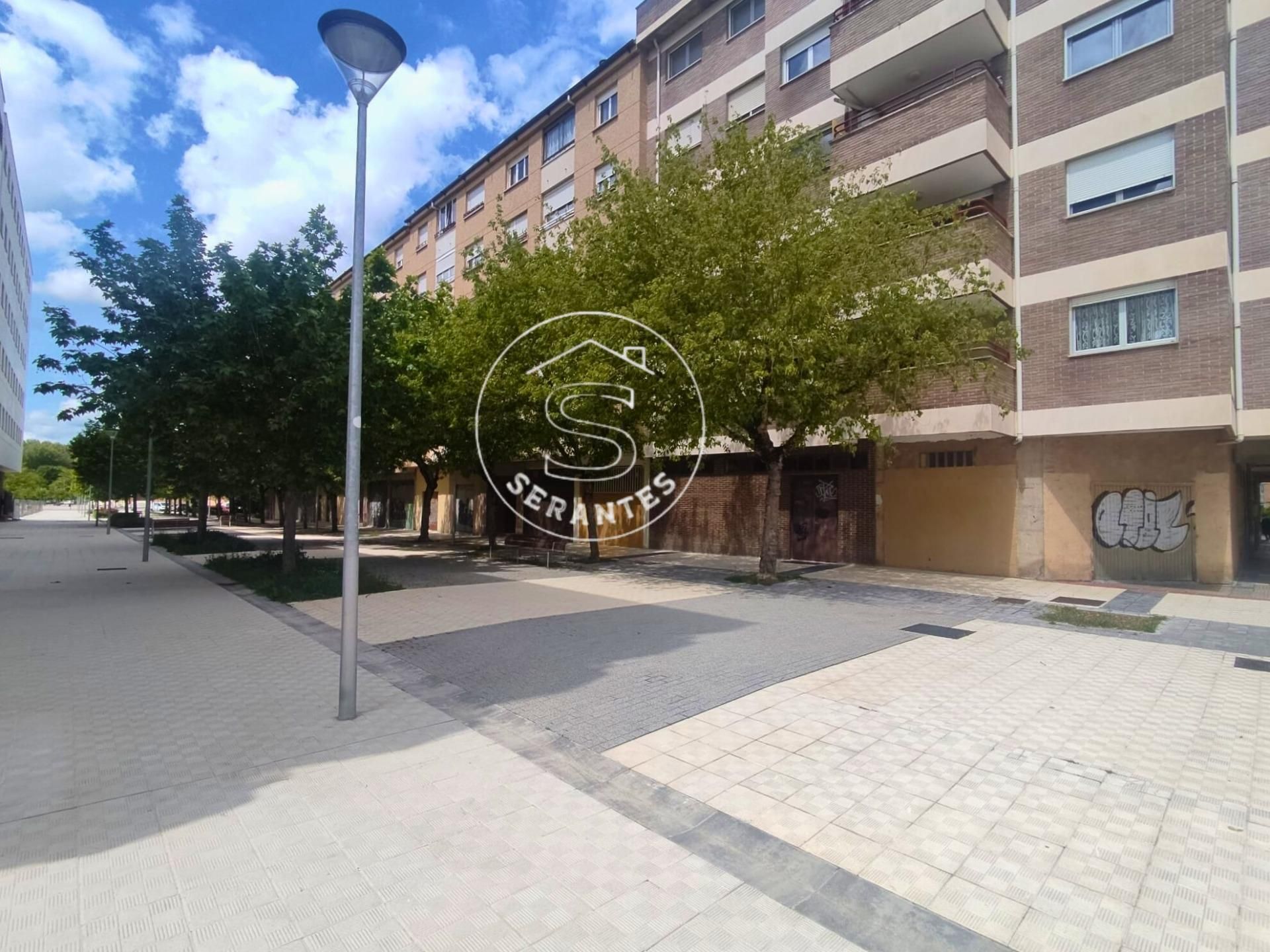 Premises to rent in Avenida CORELLA, Chantrea,  Pamplona / Iruña