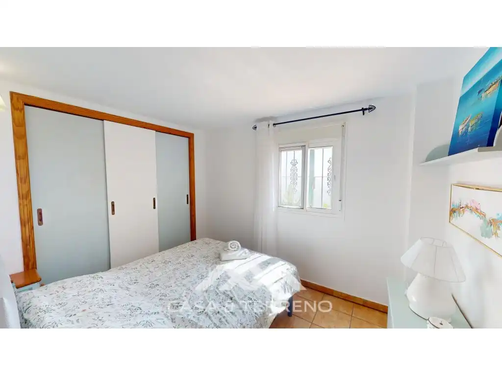 Dormitori de Casa o xalet en venda en Arenas amb Aire condicionat, Jardí privat i Terrassa