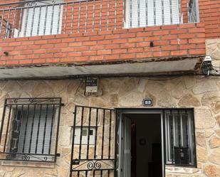 Vista exterior de Casa o xalet en venda en Cenicientos amb Balcó