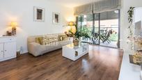 Exterior view of Flat for sale in  Barcelona Capital  with Air Conditioner, Heating and Terrace