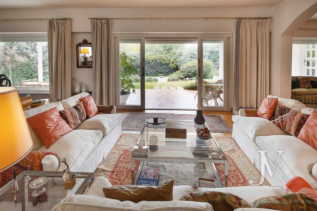 Living room of House or chalet for sale in  Madrid Capital  with Air Conditioner, Heating and Private garden