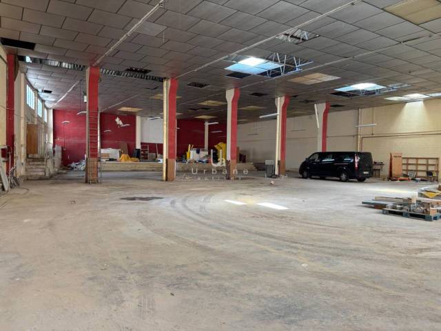 Nave industrial en Venta en Buen Retiro en Barrio de Benicalap