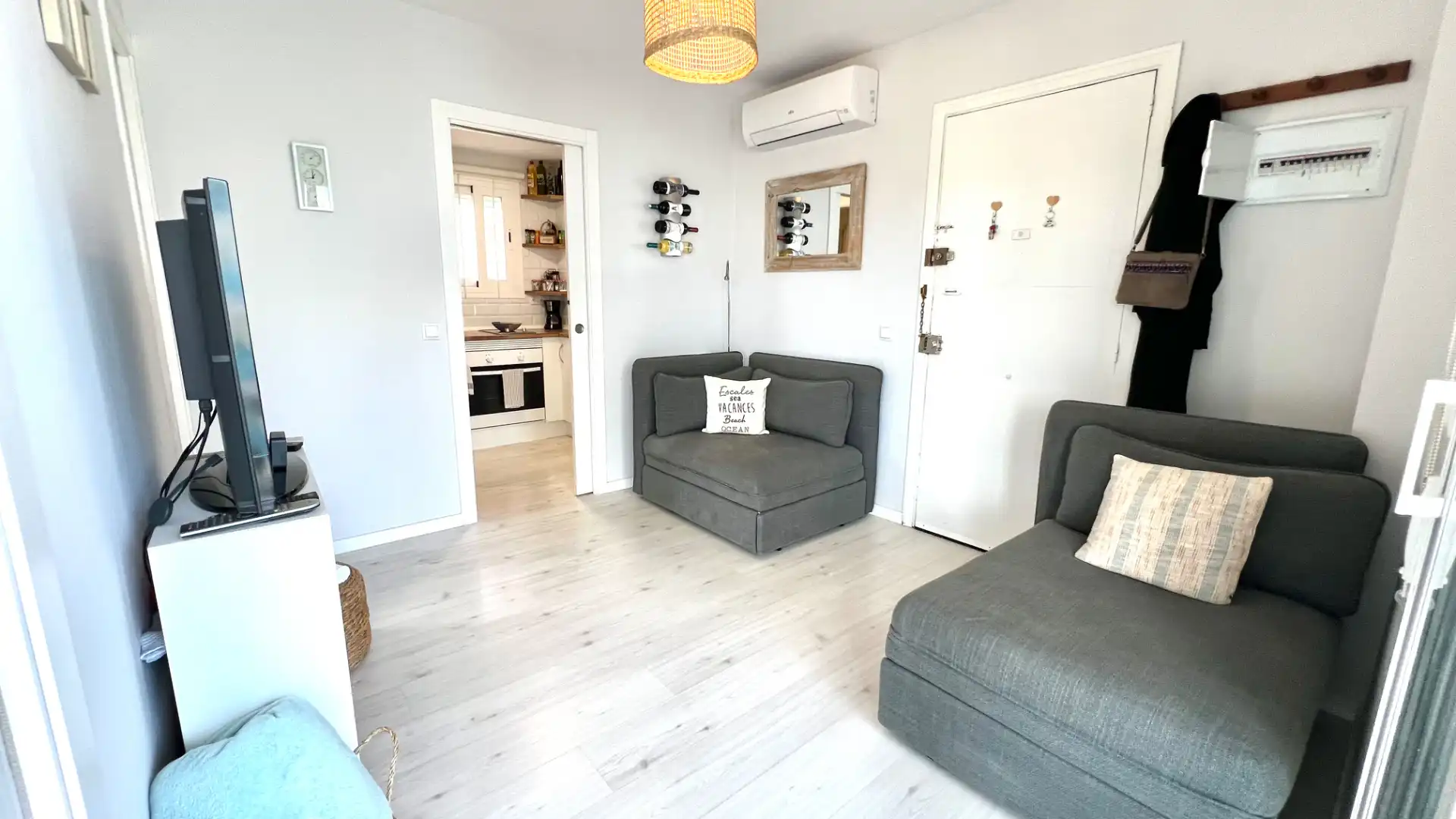 Living room of Apartments for sale in Calvià  with Air Conditioner, Terrace and Furnished