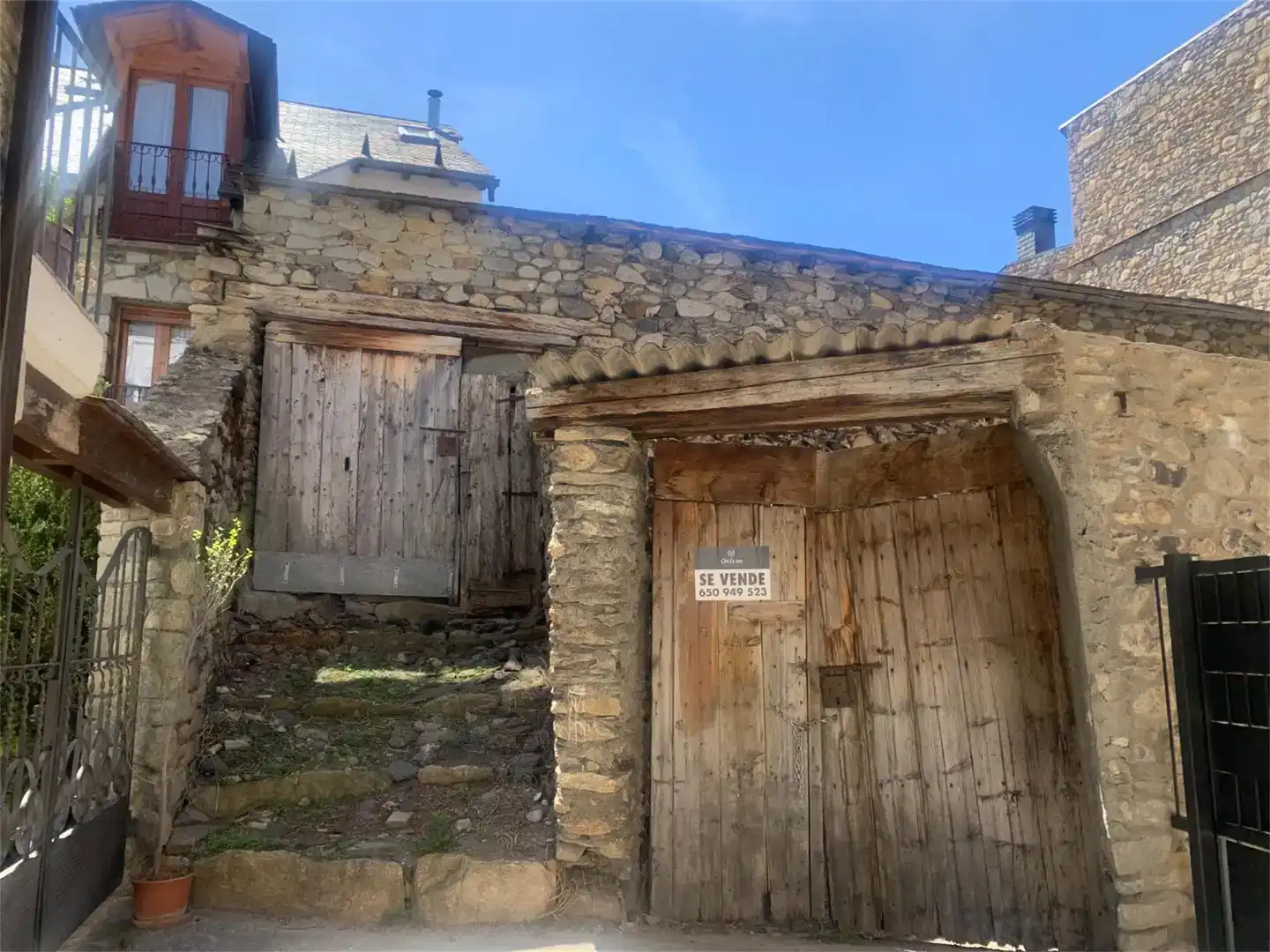 Vista exterior de Casa adosada en venta en Benasque