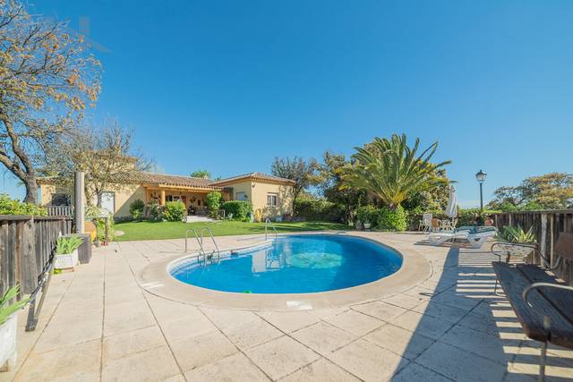 Casa-chalet en Venta en Calle Carril Antiguo en Sevilla la Nueva