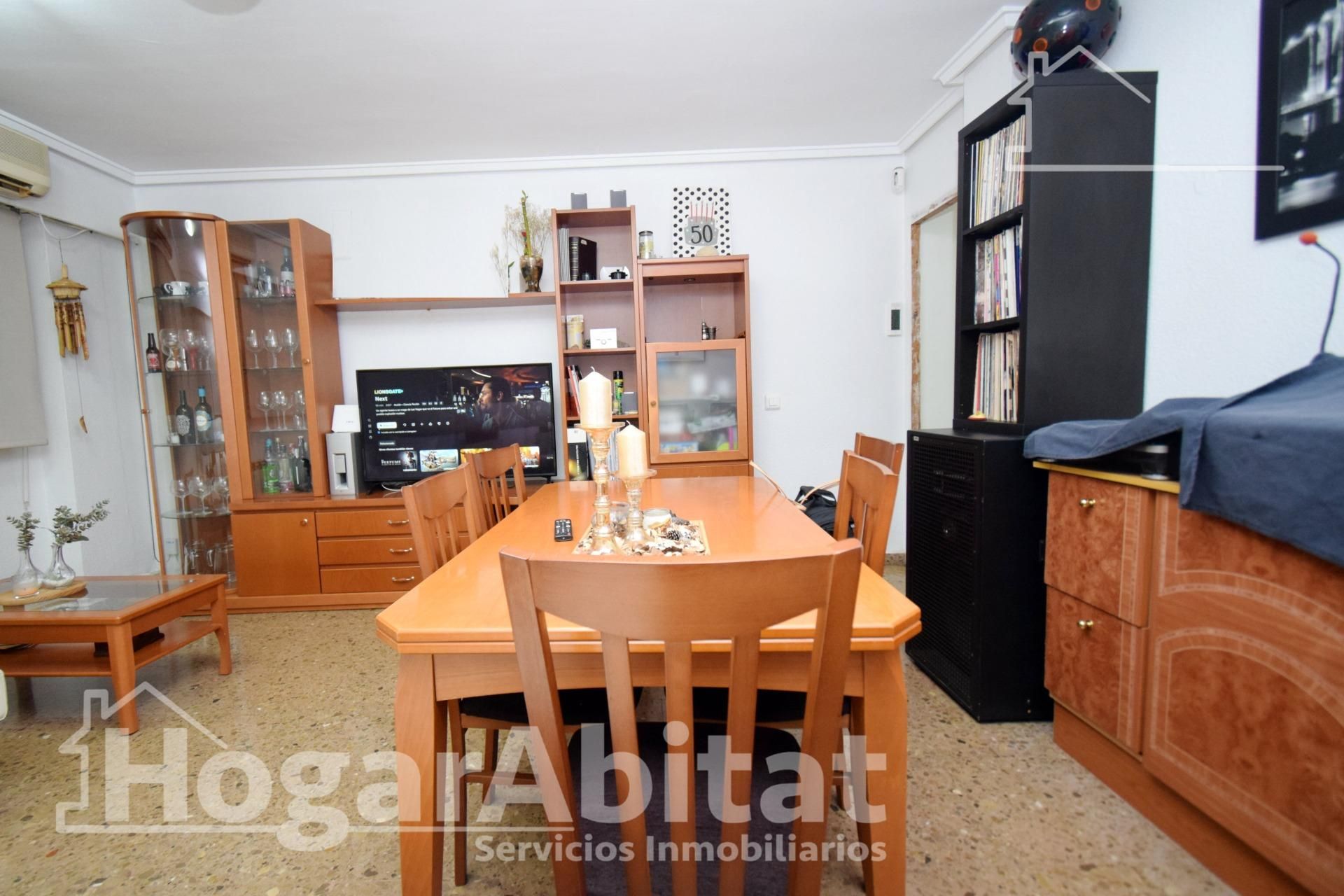 Menjador de Pis en venda en Paterna amb Aire condicionat, Calefacció i Alarma