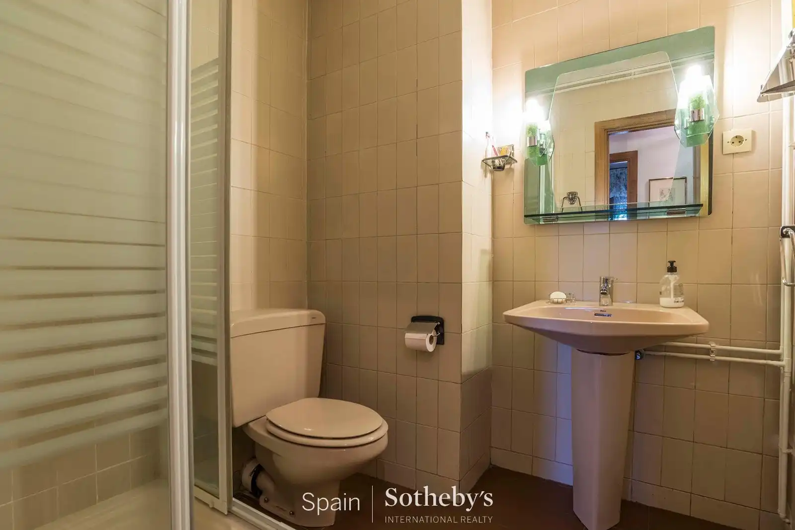Bany de Apartament en venda en Madrid amb Aire condicionat, Calefacció i Terrassa