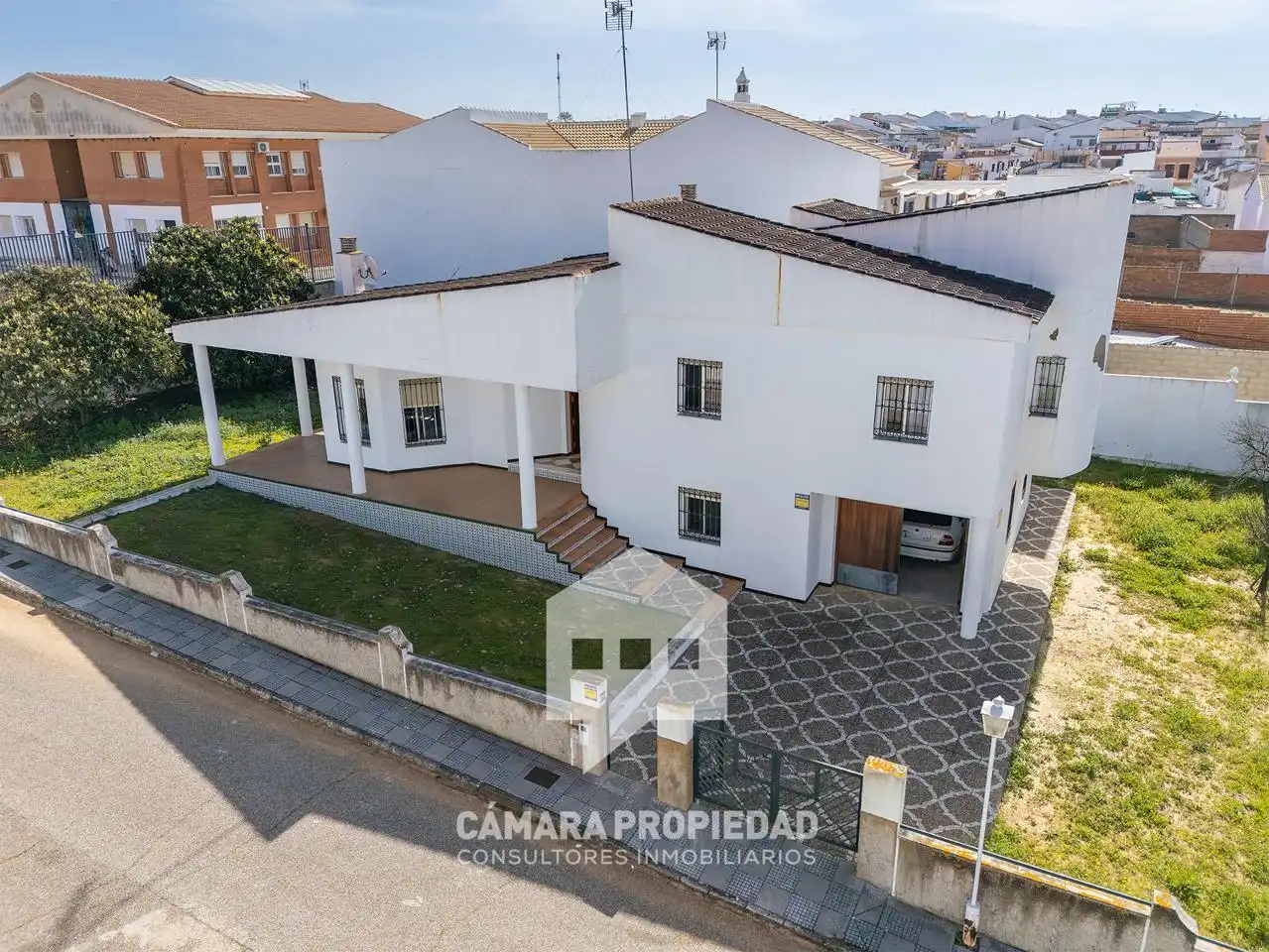 Casa en venda a Rociana del Condado, imagen 2