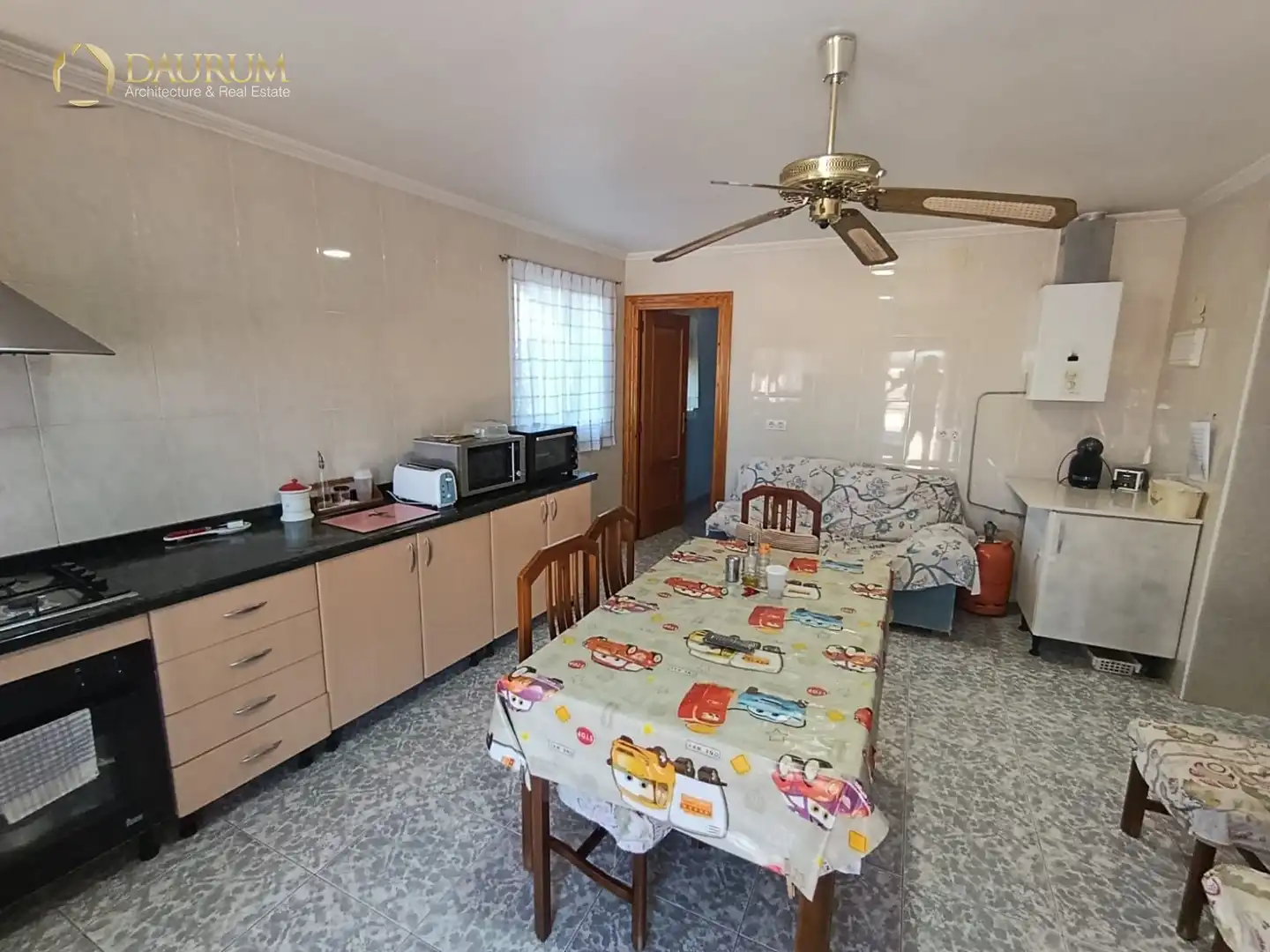Cuina de Casa o xalet en venda en San Vicente del Raspeig / Sant Vicent del Raspeig amb Calefacció, Terrassa i Traster