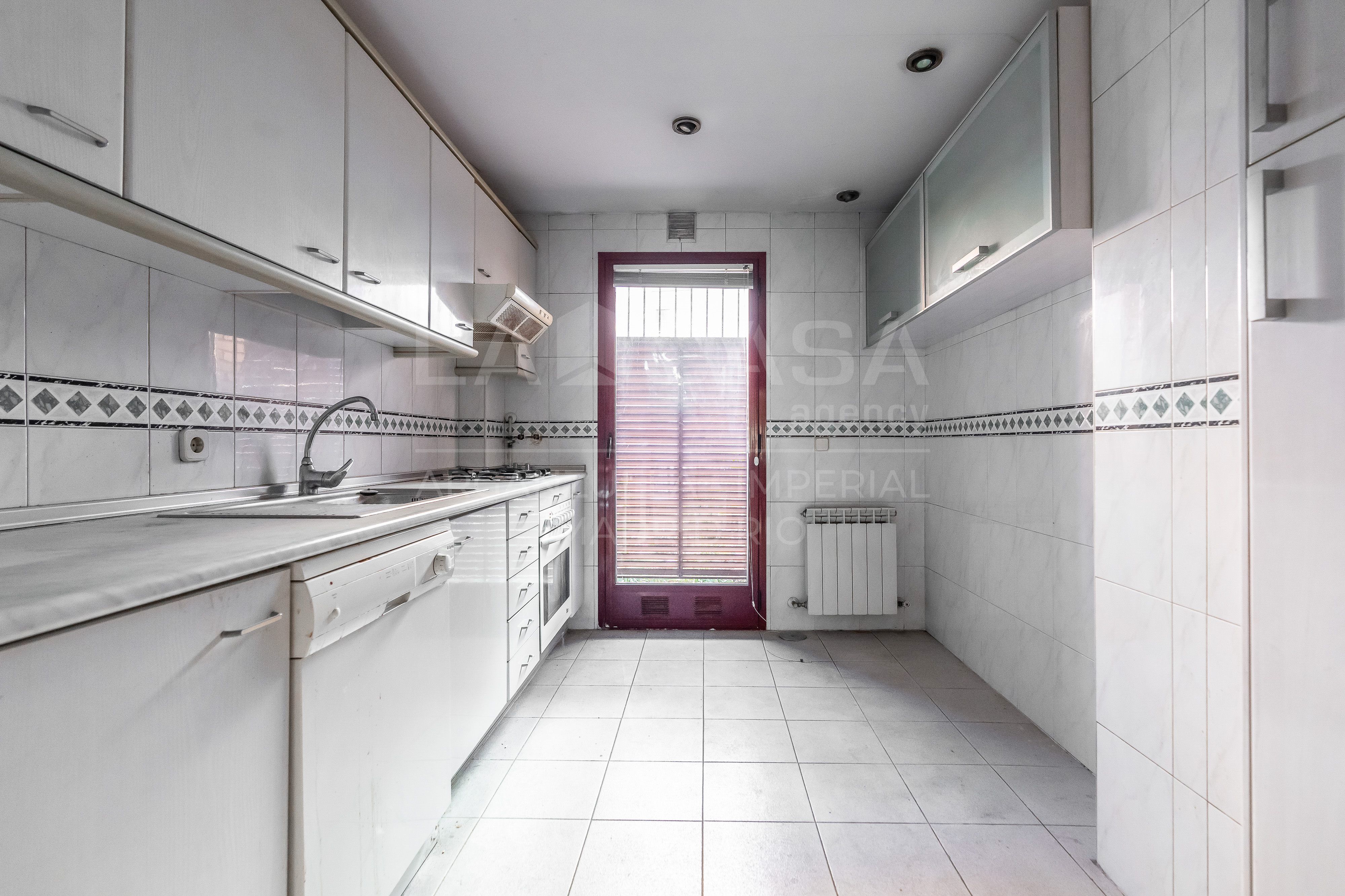 Cuina de Pis en venda en  Madrid Capital amb Calefacció, Terrassa i Balcó