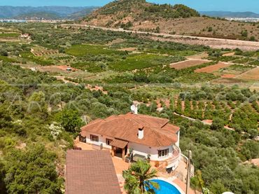 Villa con balcone in vendita a Oliva pueblo