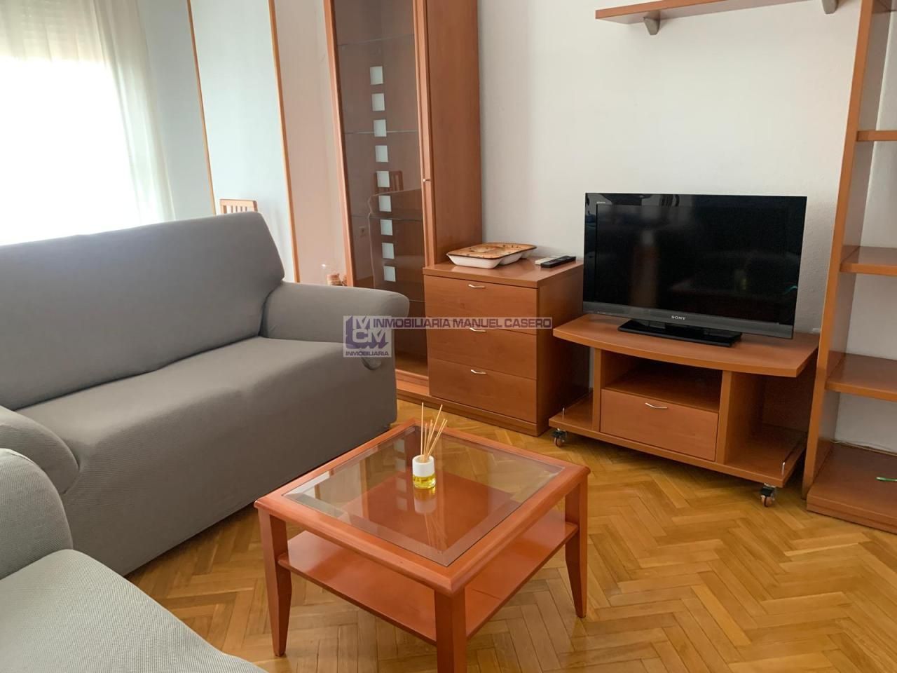 Living room of Apartment to rent in Cáceres Capital  with Air Conditioner, Heating and Parquet flooring