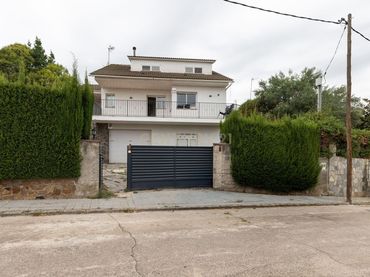 Casa in vendita a Carrer Tramuntana, 69, Els Manantials, Spain