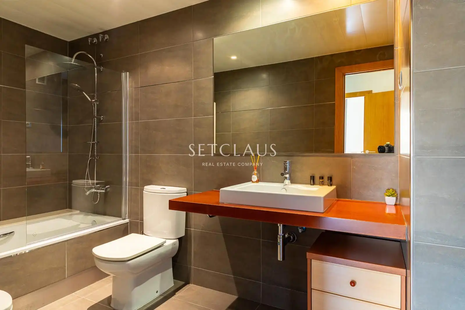Badezimmer von Wohnung zum Verkauf in Badalona mit Klimaanlage, Heizung und Terrasse