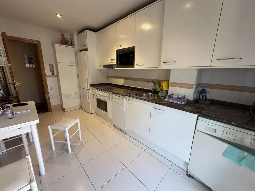 Cocina de Piso en venta en  Logroño con Calefacción, Parquet y Terraza