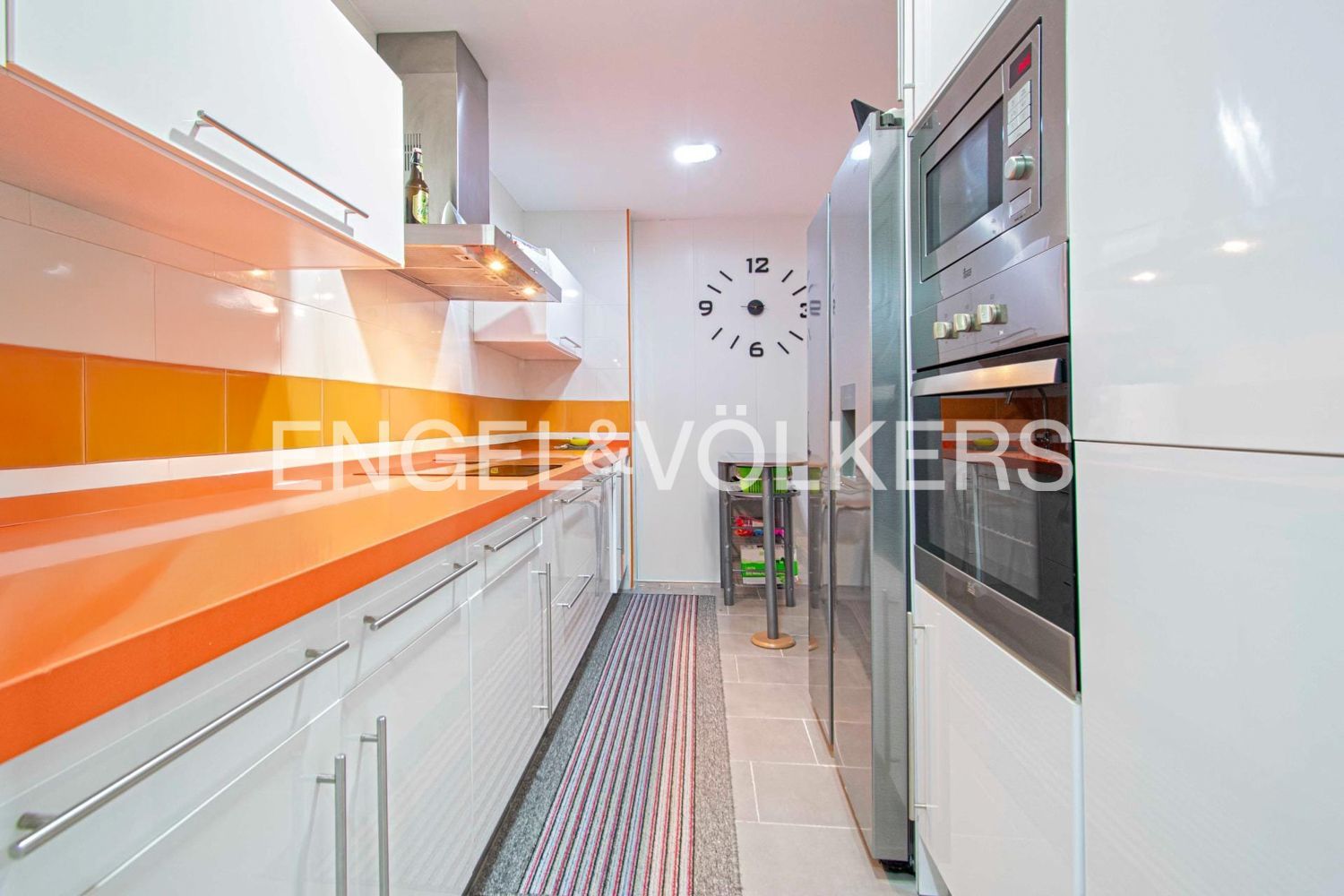 Kitchen of Apartment for sale in  Sevilla Capital  with Air Conditioner and Heating