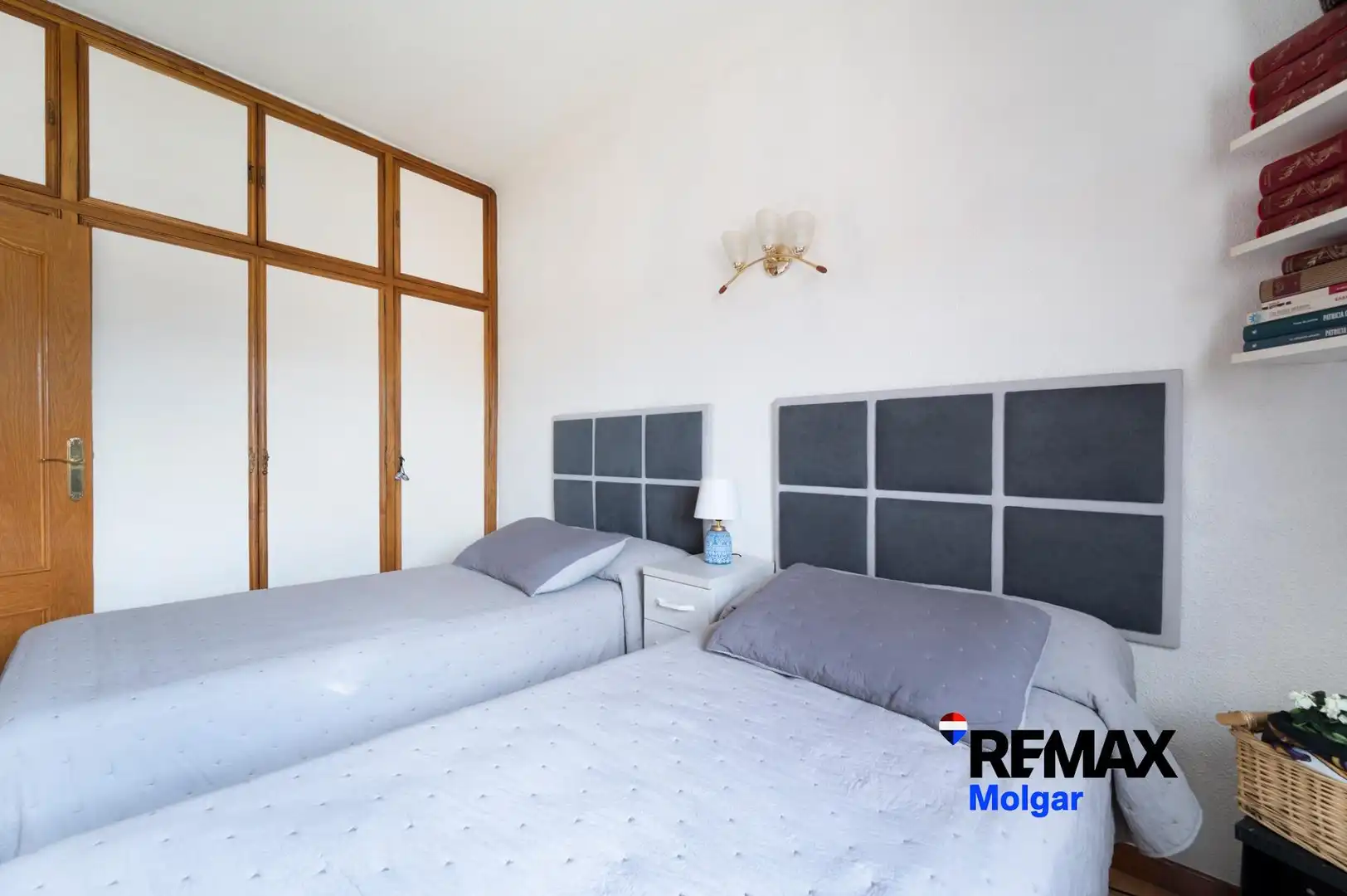 Bedroom of Flat for sale in Madrid  with Air Conditioner, Heating and Furnished