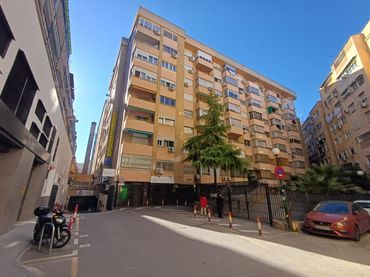 Studio with lift to rent in Madrid