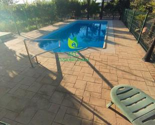 Swimming pool of House or chalet for sale in Santa Amalia