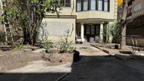 Vista exterior de Pis en venda en Manresa amb Jardí privat, Traster i Alarma