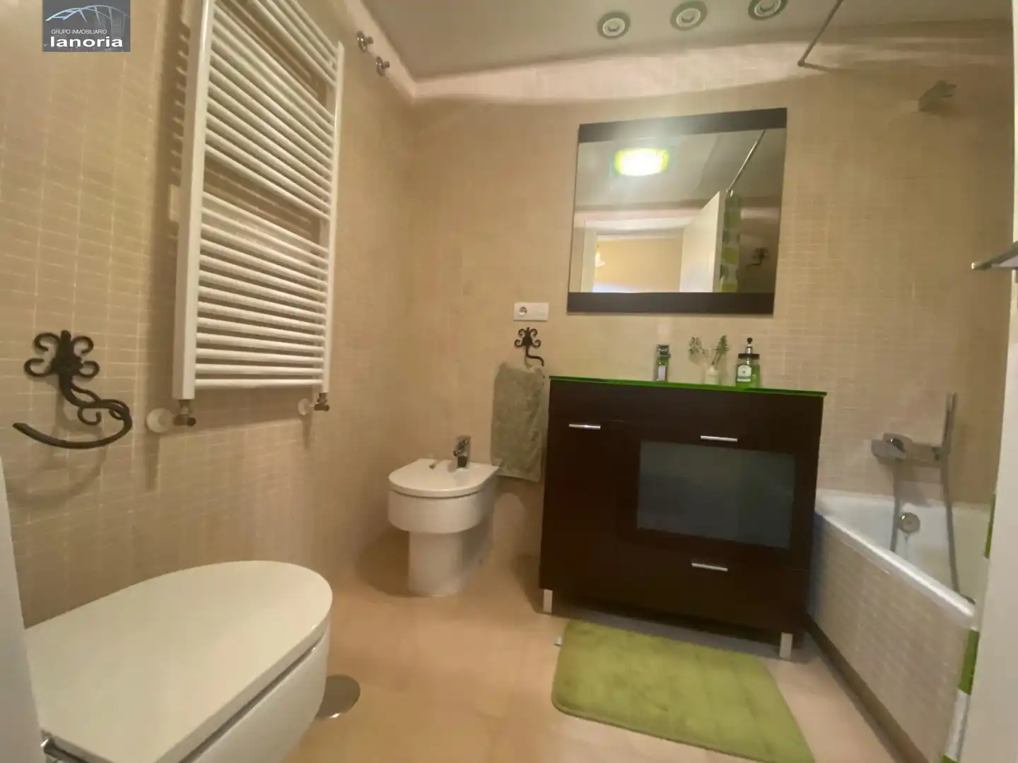 Baño de Piso en venta en Albacete con Aire acondicionado, Calefacción y Amueblado
